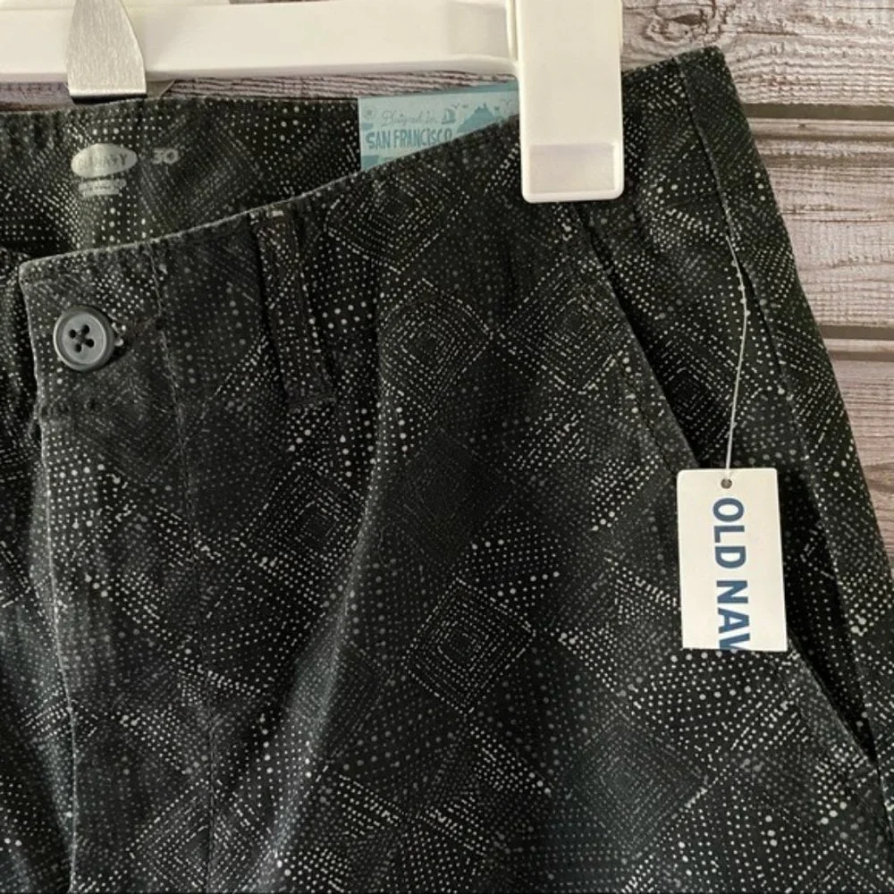 NWT Old‎ Navy Shorts Size 30